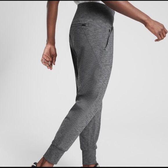 Athleta Gray Venice Jogger 2X - Picture 2 of 9